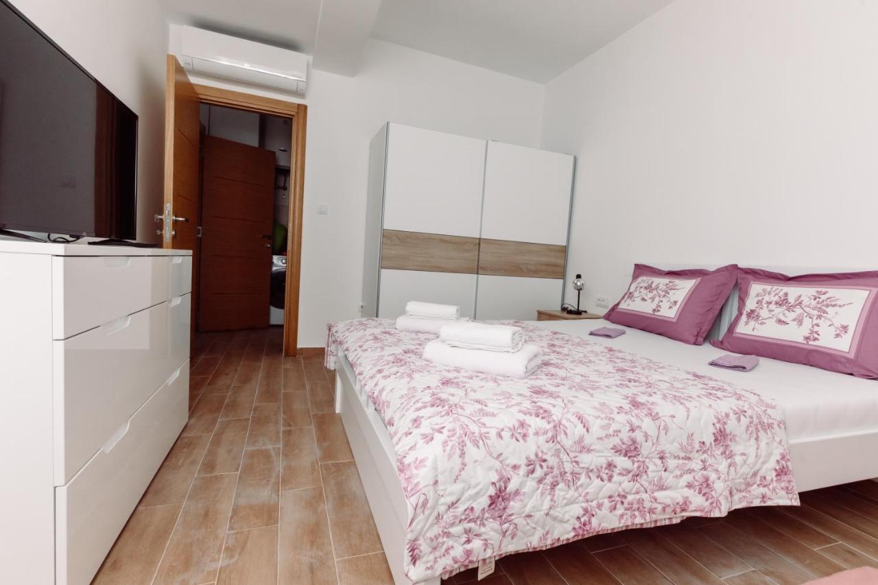 Waterfront Apartment Petrovina Kotor Eksteriør bilde