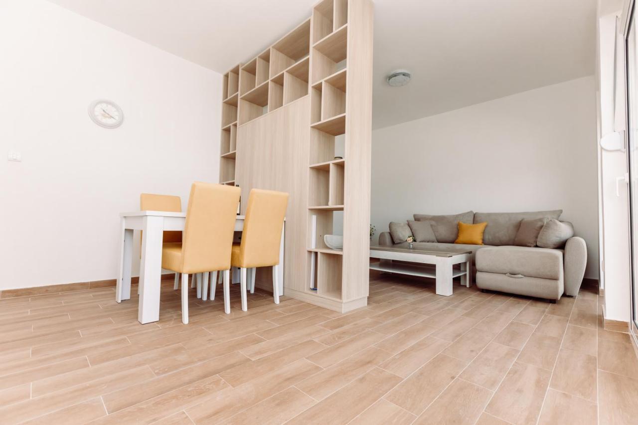 Waterfront Apartment Petrovina Kotor Eksteriør bilde