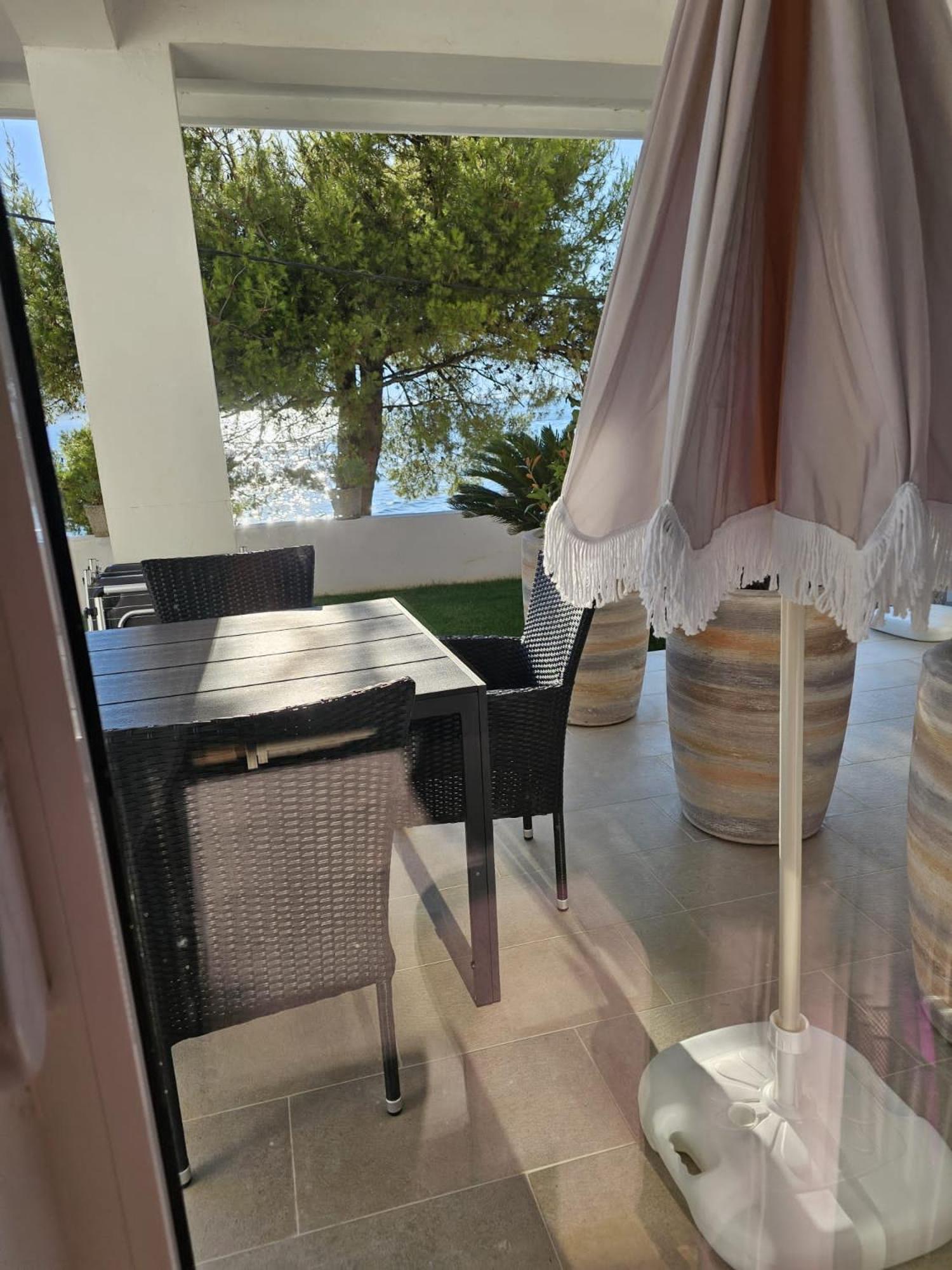 Waterfront Apartment Petrovina Kotor Eksteriør bilde